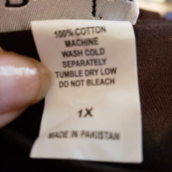 Plus size black t shirt 1x - Picture 5 of 5